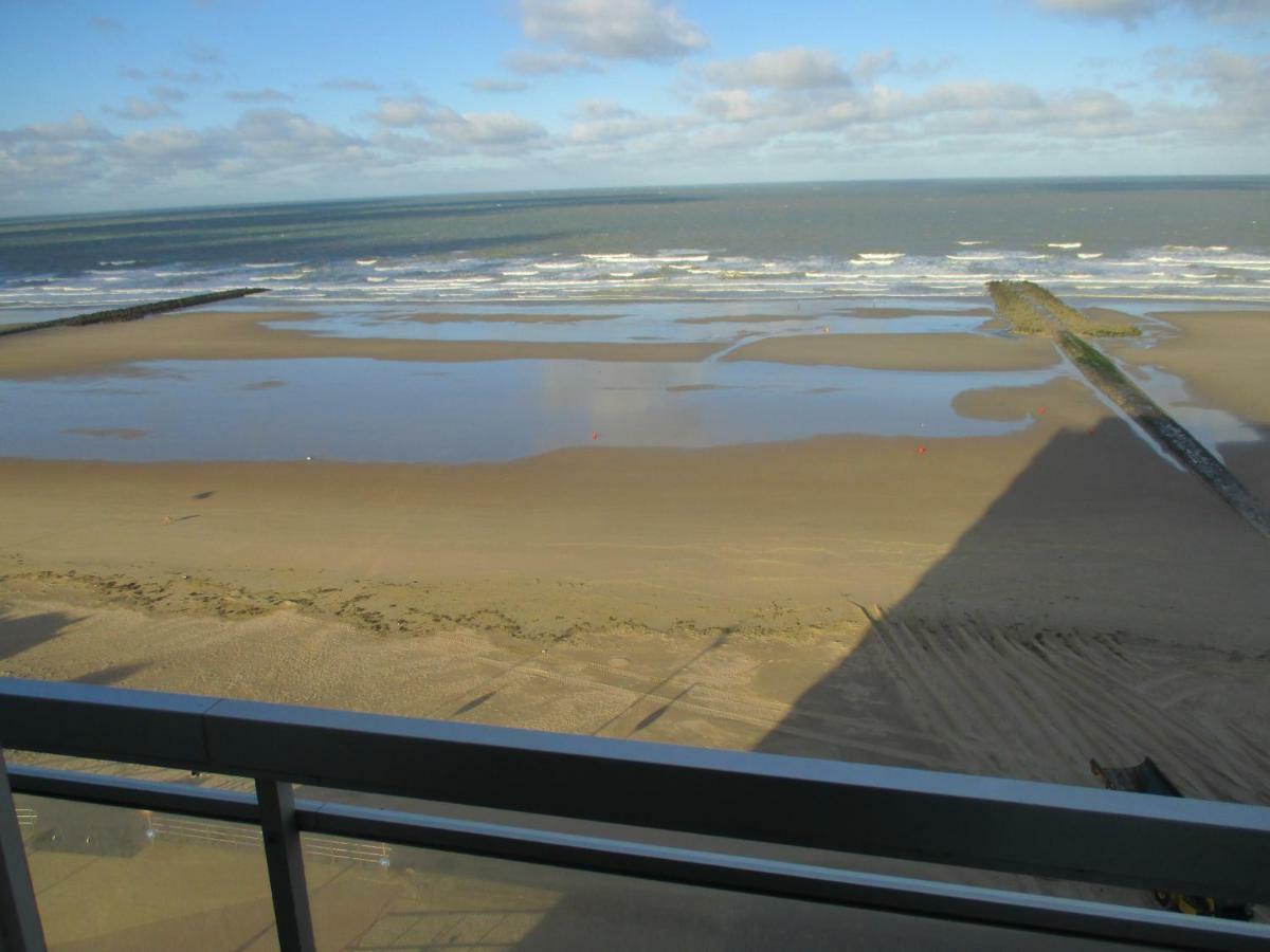 Studio On The Beach With Sea View Middelkerke Kültér fotó