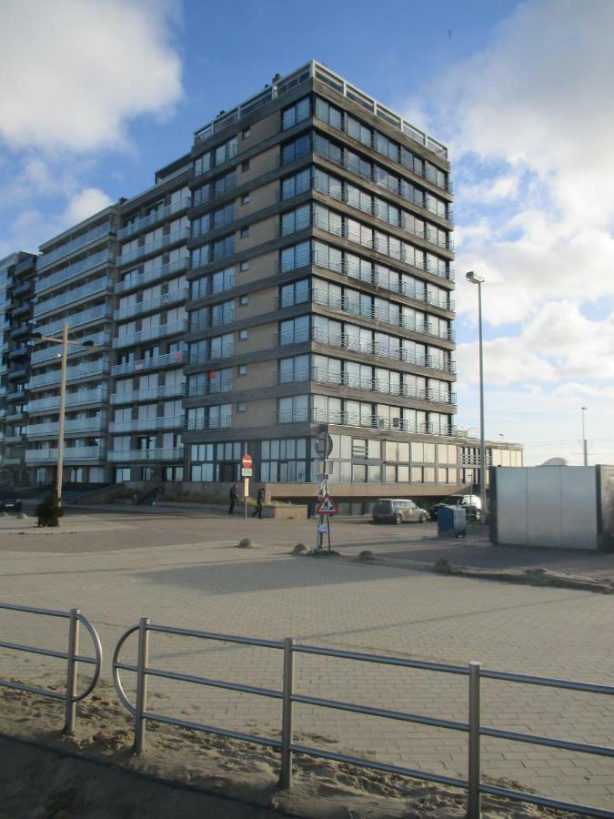 Studio On The Beach With Sea View Middelkerke Kültér fotó